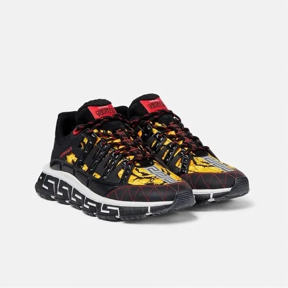 【関税&送料込】Versace Black Trigreca Baroque Sneakers Barocco Jacquard Trigreca Sneakers Black | VERSACE US